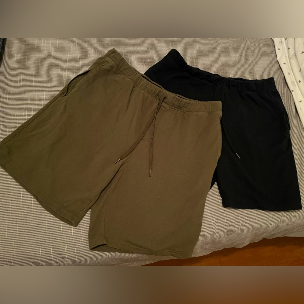 2 pairs Eddie Bauer lounge shorts - men’s XL